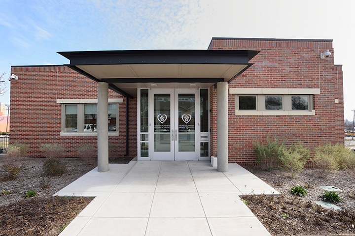 Animal Hospital Architecture entryway